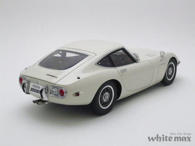 オートアート 1/18 トヨタ 2000GT (ホワイト)